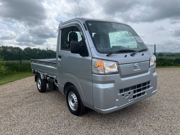 Used Daihatsu Hijet 2024 for sale - 73419657: Photo 2