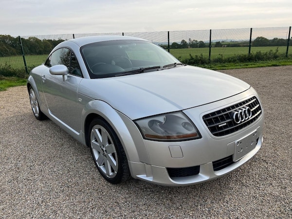 Used Audi TT 2004 for sale - 67874773: Photo 2