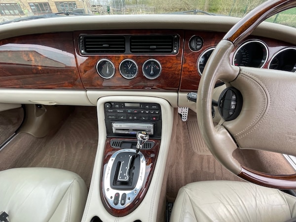 Used Jaguar XK8 for sale - 59709914: Photo 23