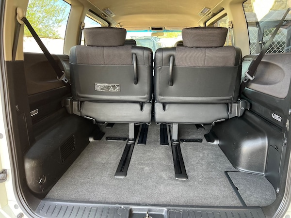 Used Nissan Elgrand 2006 for sale - 69338042: Photo 16