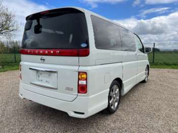 Used Nissan Elgrand 2006 for sale - 69338042: Photo