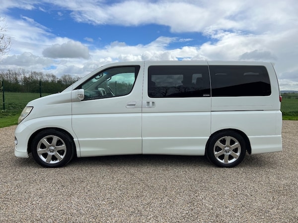Used Nissan Elgrand 2006 for sale - 69338042: Photo 5