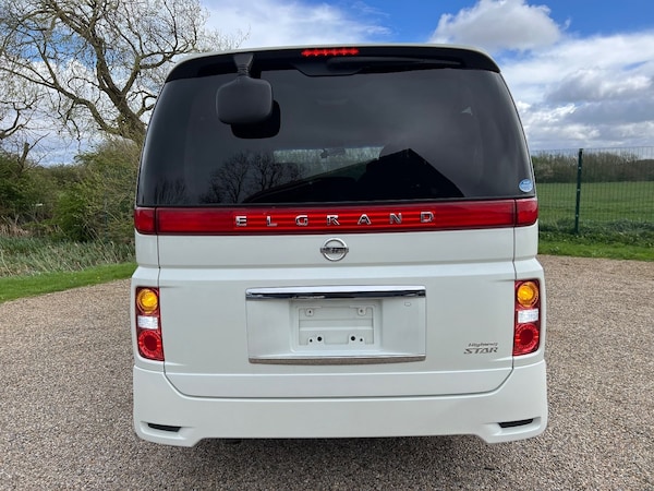 Used Nissan Elgrand 2006 for sale - 69338042: Photo 8