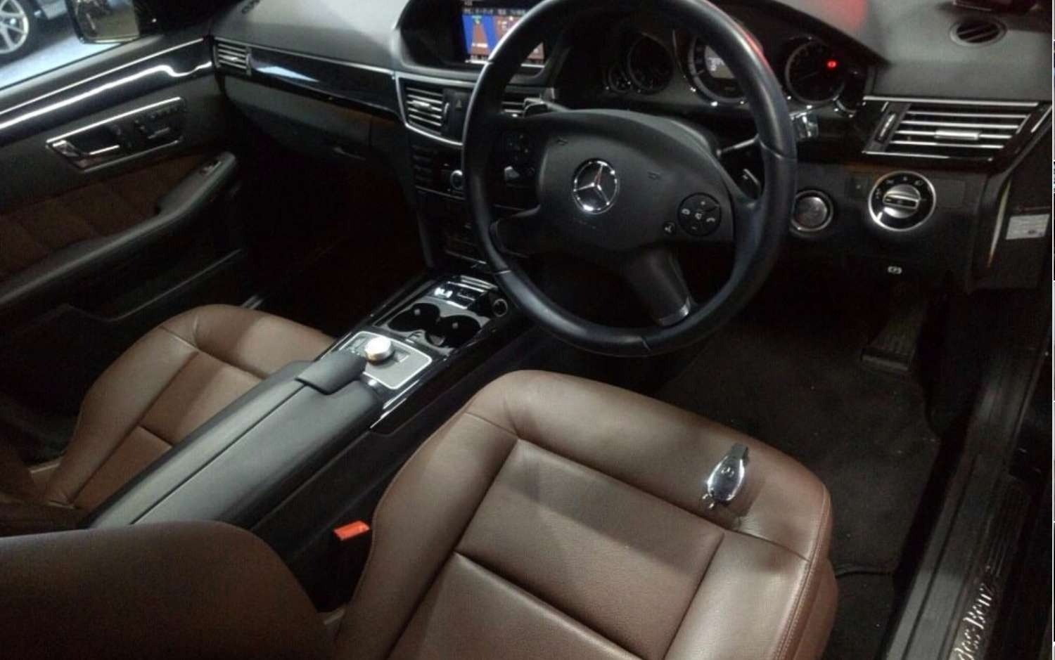 Used Mercedes-Benz E Class 2010 for sale - 77971226: Photo 6