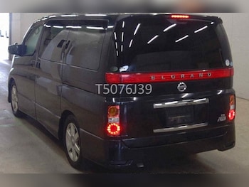 Used Nissan Elgrand 2007 for sale - 75996144: Photo