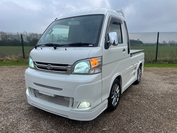 Used Daihatsu Hijet 2014 for sale - 72637070: Photo 1