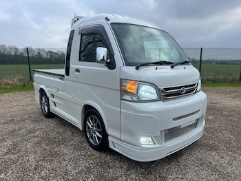 Used Daihatsu Hijet 2014 for sale - 72637070: Photo