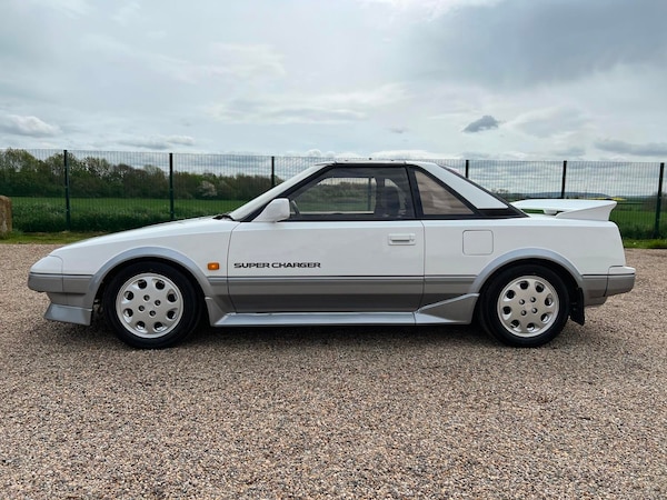Used Toyota MR2 1988 for sale - 61596490: Photo 5