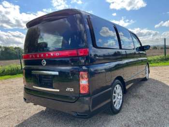 Used Nissan Elgrand 2008 for sale - 67025805: Photo