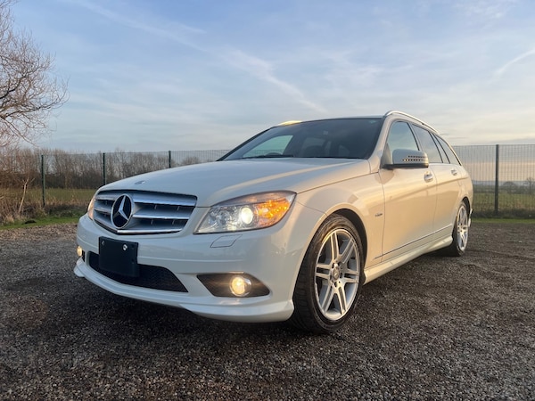 Used Mercedes-Benz C Class 2010 for sale - 72514476: Photo 1