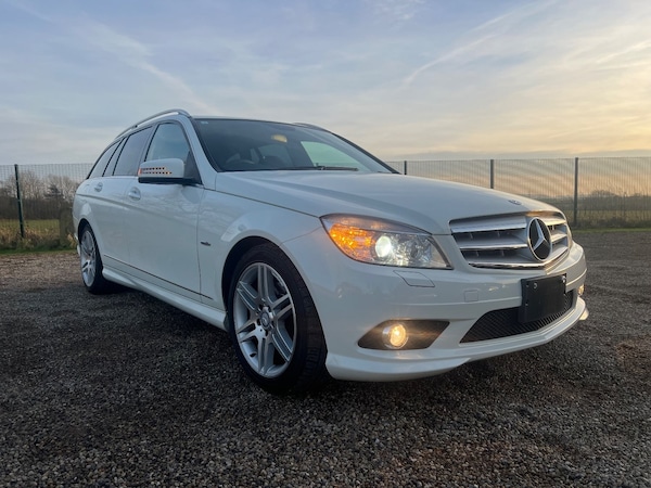 Used Mercedes-Benz C Class 2010 for sale - 72514476: Photo 3