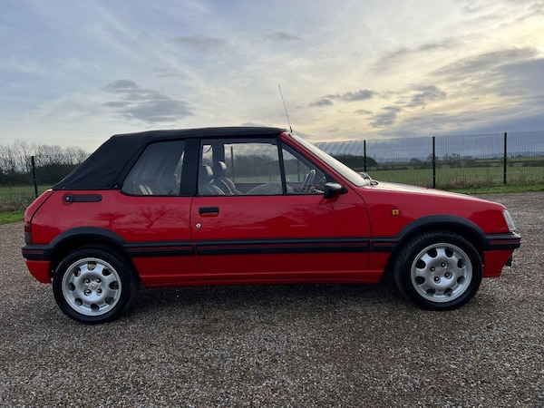 Used Peugeot 205 1995 for sale - 58833648: Photo 6