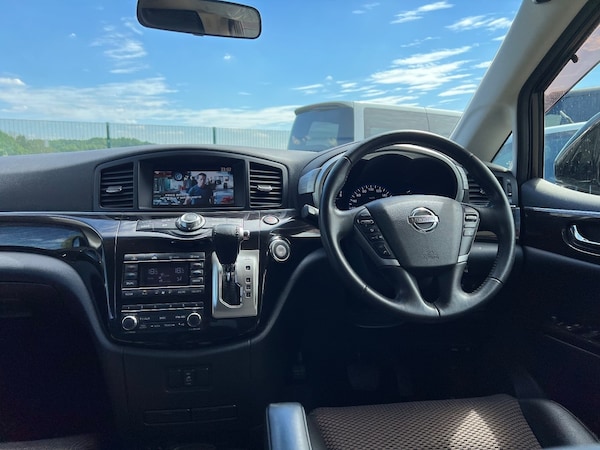 Used Nissan Elgrand 2011 for sale - 70315703: Photo 14