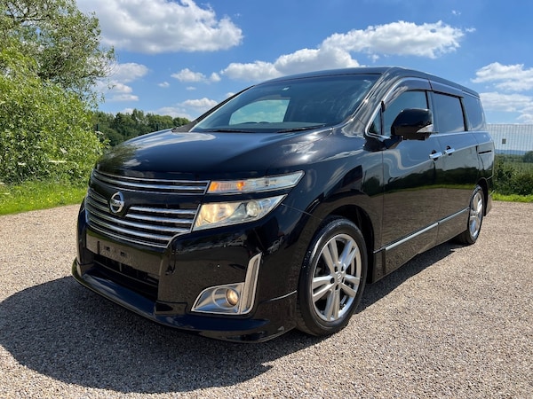 Used Nissan Elgrand 2011 for sale - 70315703: Photo 1