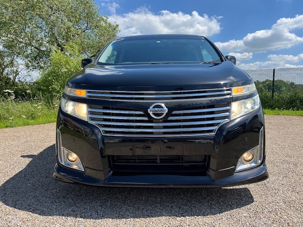 Used Nissan Elgrand 2011 for sale - 70315703: Photo 5