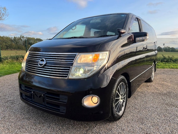 Used Nissan Elgrand 2010 for sale - 67780173: Photo 1