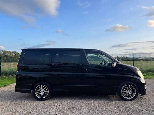 Used Nissan Elgrand 2010 for sale - 67780173: Photo 6