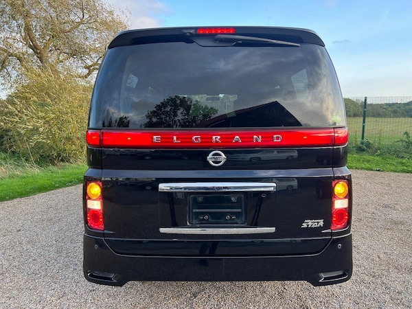 Used Nissan Elgrand 2010 for sale - 67780173: Photo 8