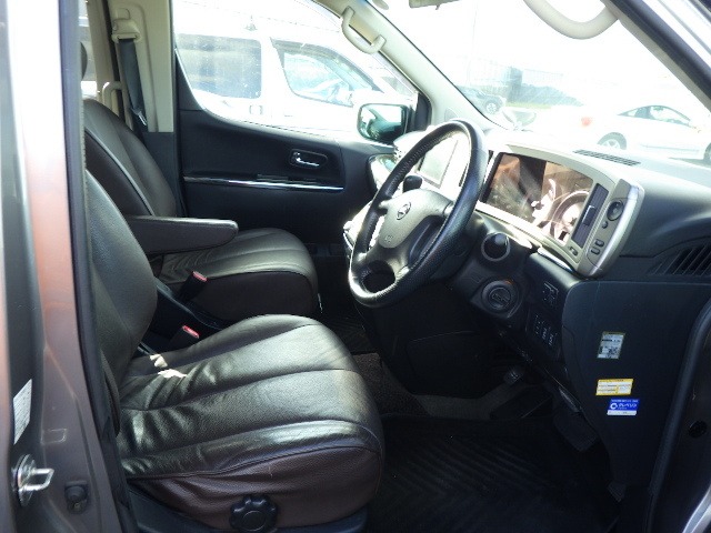 Used Nissan Elgrand 2009 for sale - 77023512: Photo 8