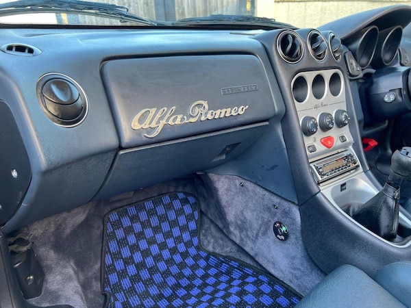 Used Alfa Romeo Spider 2004 for sale - 67714175: Photo 15