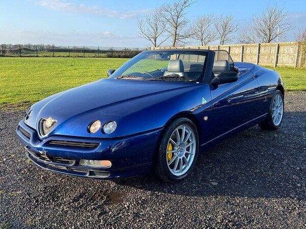 Used Alfa Romeo Spider 2004 for sale - 67714175: Photo 1
