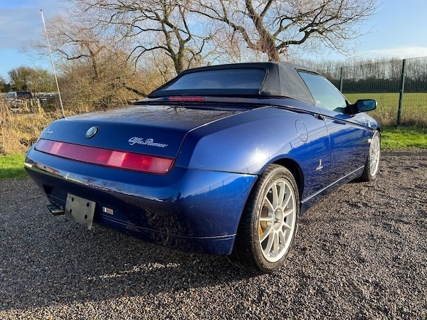 Used Alfa Romeo Spider 2004 for sale - 67714175: Photo 4