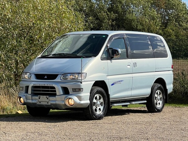 Used Mitsubishi Delica 2006 for sale - 74829881: Photo 1