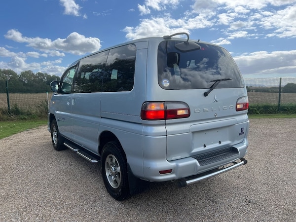 Used Mitsubishi Delica 2006 for sale - 74829881: Photo 3