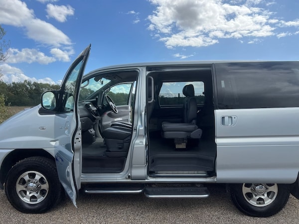 Used Mitsubishi Delica 2006 for sale - 74829881: Photo 8