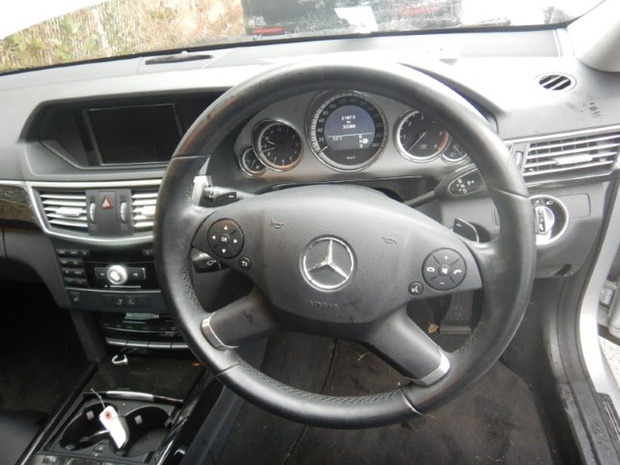 Used Mercedes-Benz E Class 2010 for sale - 77675785: Photo 11
