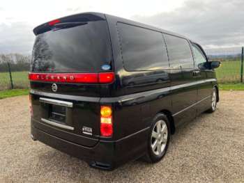 Used Nissan Elgrand 2009 for sale - 67258515: Photo