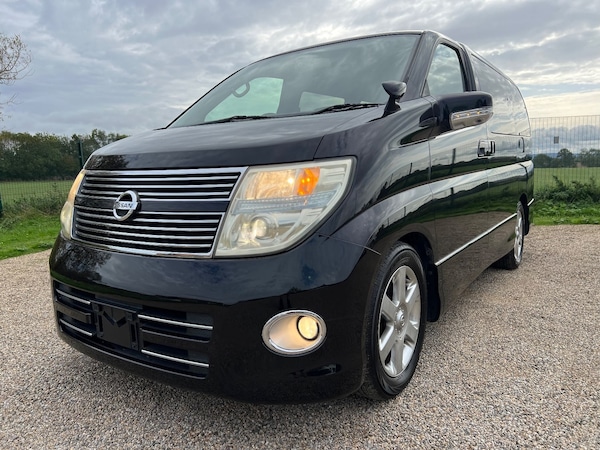 Used Nissan Elgrand 2010 for sale - 67218958: Photo 1