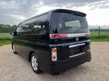 Used Nissan Elgrand 2010 for sale - 67218958: Photo