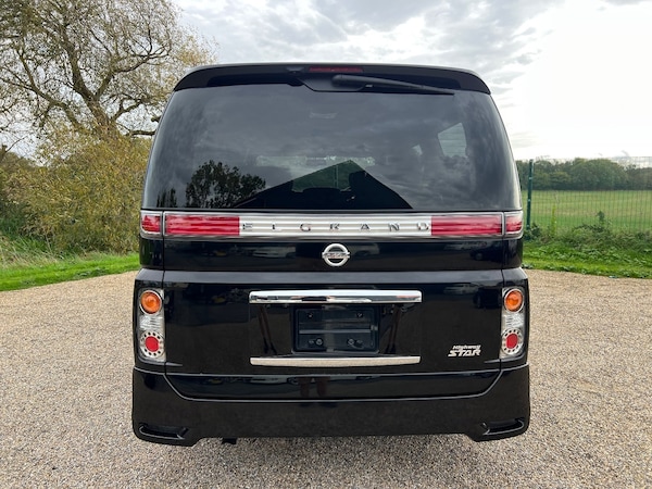 Used Nissan Elgrand 2010 for sale - 67218958: Photo 8
