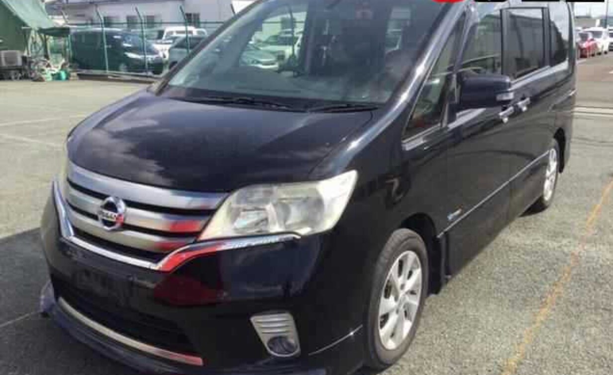 Used Nissan Serena 2013 for sale - 76115690: Photo 1