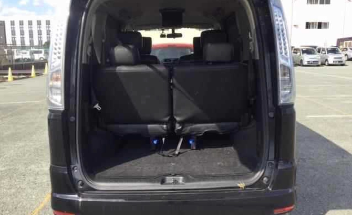 Used Nissan Serena 2013 for sale - 76115690: Photo 10