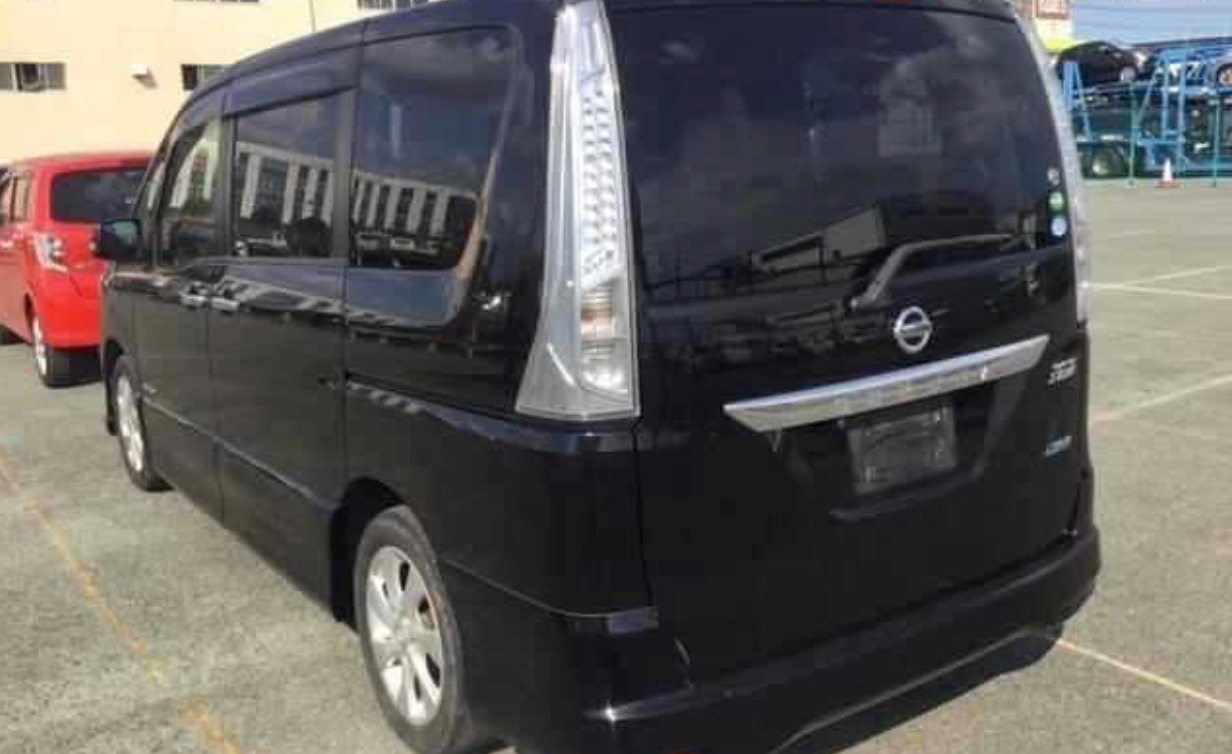 Used Nissan Serena 2013 for sale - 76115690: Photo 3