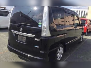 Used Nissan Serena 2013 for sale - 76115690: Photo 4