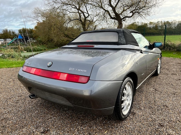 Used Alfa Romeo Spider 2001 for sale - 61453271: Photo 4