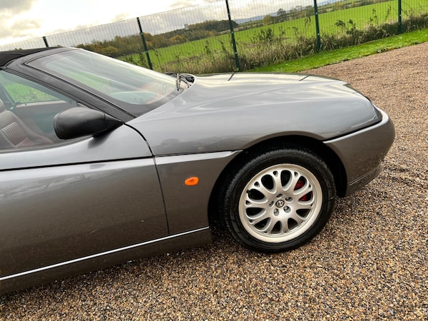 Used Alfa Romeo Spider 2001 for sale - 61453271: Photo 7