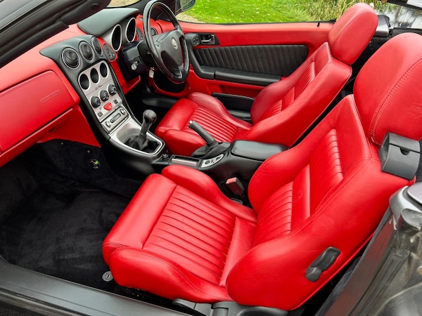 Used Alfa Romeo Spider 2001 for sale - 61453271: Photo 9