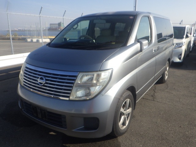 Used Nissan Elgrand 2006 for sale - 76652787: Photo 1