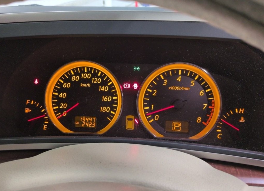 Used Nissan Elgrand 2006 for sale - 76652787: Photo 11