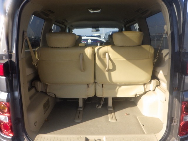 Used Nissan Elgrand 2006 for sale - 76652787: Photo 12