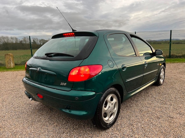 Used Peugeot 206 2003 for sale - 62549586: Photo 4
