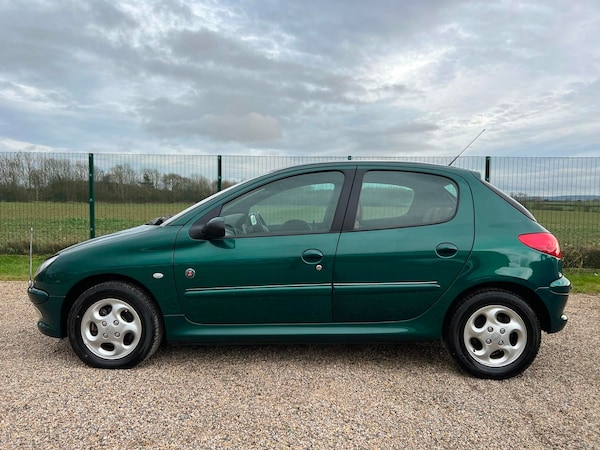 Used Peugeot 206 2003 for sale - 62549586: Photo 5