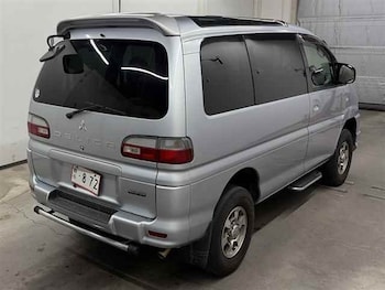 Used Mitsubishi Delica 2005 for sale - 79068260: Photo
