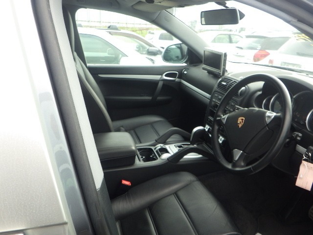 Used Porsche Cayenne 2004 for sale - 76025958: Photo 8