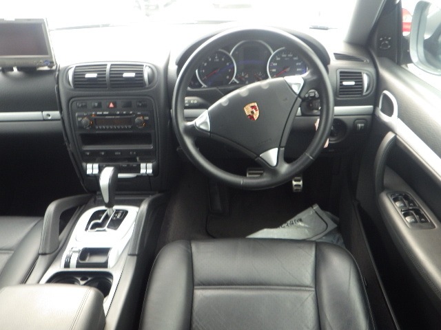 Used Porsche Cayenne 2004 for sale - 76025958: Photo 9