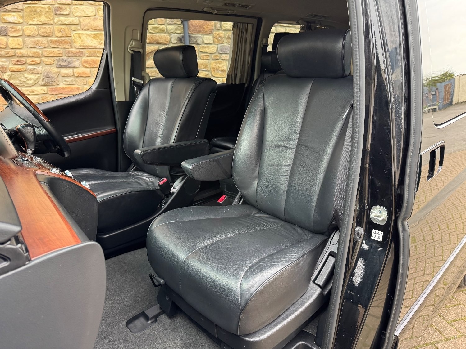 Used Nissan Elgrand 2007 for sale - 76045521: Photo 10